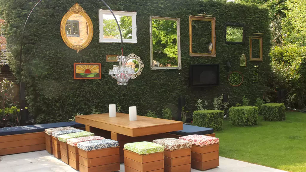 Mirrors for Your Outdoor Wall to Reflect ambiance